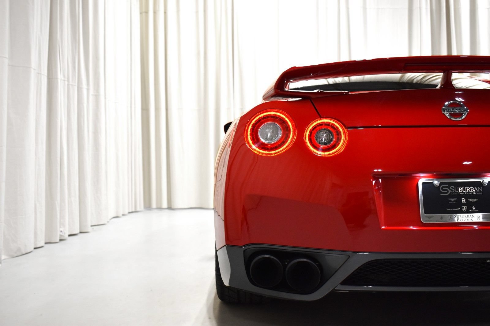Used 2009 Nissan GT-R Premium AWD/4WD image 6