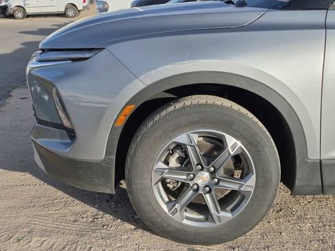 Used 2025 Chevrolet Blazer LT AWD/4WD image 5