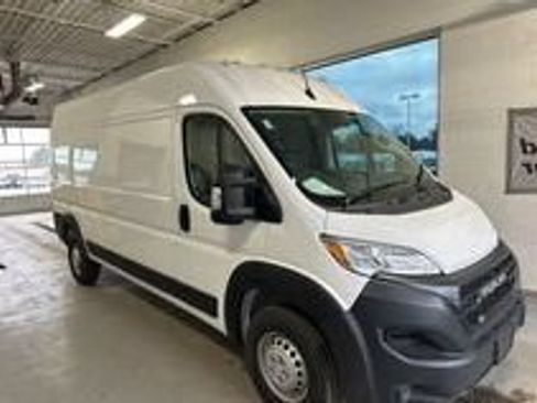 Used 2024 RAM ProMaster 2500 FWD image 9