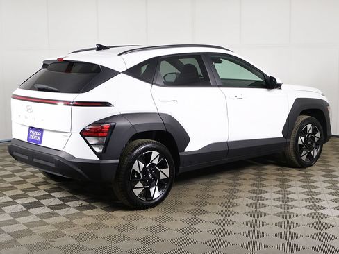 Used 2024 Hyundai Kona SEL AWD/4WD image 8