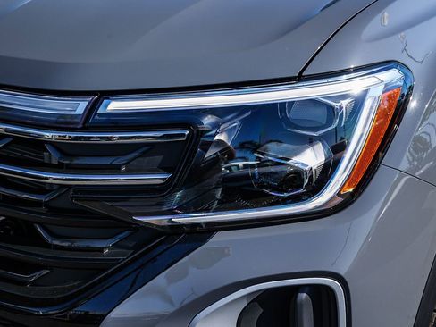 New 2026 Volkswagen Atlas Peak Edition image 19