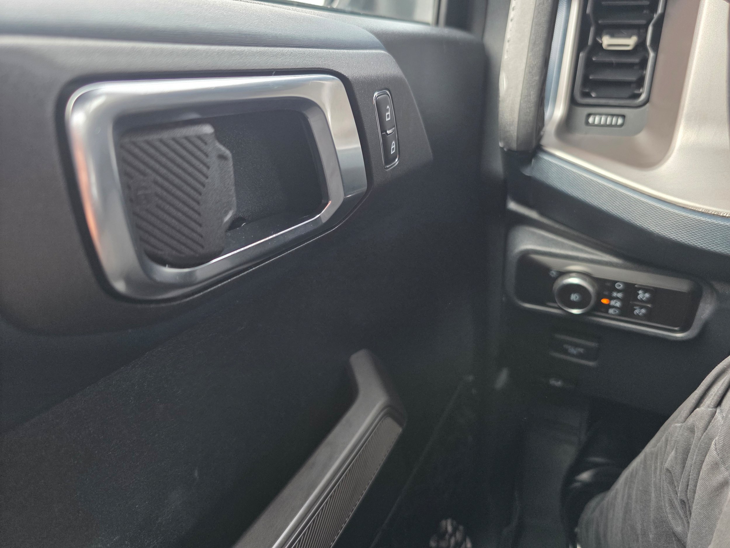 Used 2023 Ford Bronco Outer Banks AWD/4WD image 18