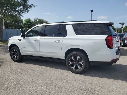 Used 2025 GMC Yukon XL AT4 Ultimate AWD/4WD image 7