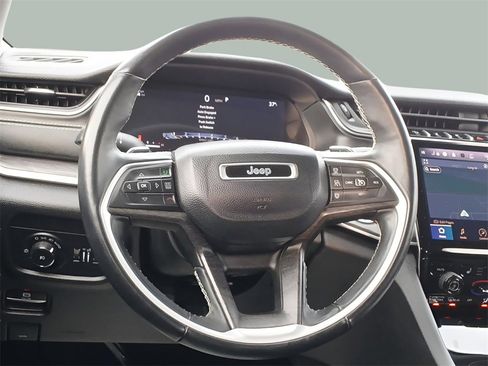 Used 2022 Jeep Grand Cherokee L Limited image 10