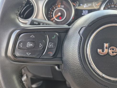 Used 2023 Jeep Gladiator Sport AWD/4WD image 18