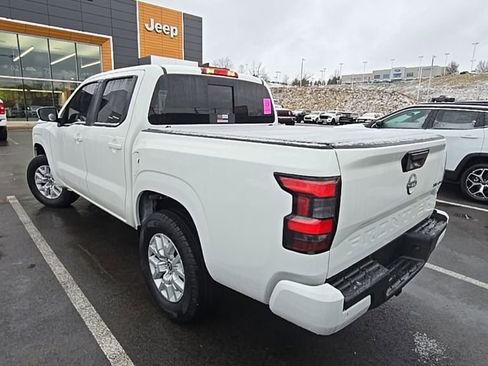 Used 2024 Nissan Frontier SV w/ SV Convenience Package image 3
