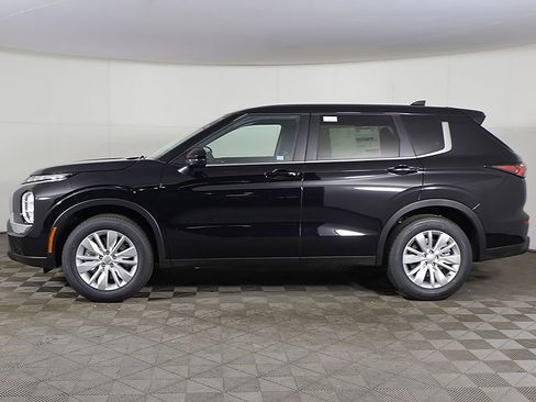 New 2026 Mitsubishi Outlander ES image 16