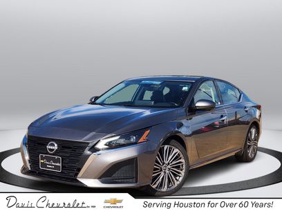 Used 2023 Nissan Altima 2.5 SL