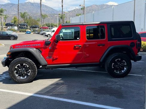 Used 2024 Jeep Wrangler Unlimited Rubicon 4xe AWD/4WD image 4