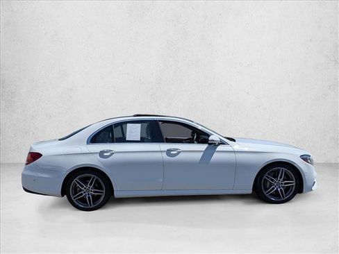 Used 2019 Mercedes-Benz E 300 image 4