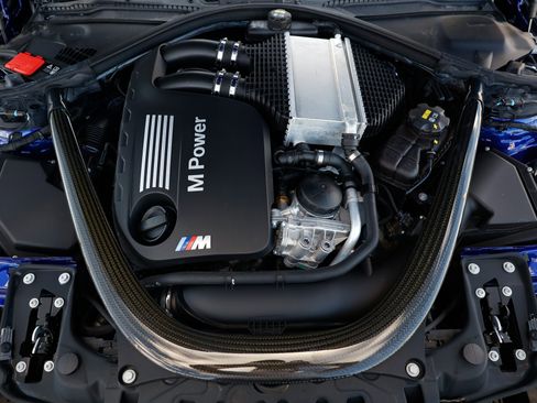 Used 2020 BMW M4 Coupe image 23