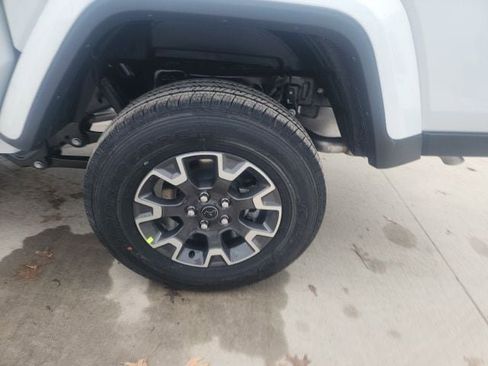 New 2026 Jeep Gladiator Sport AWD/4WD image 23