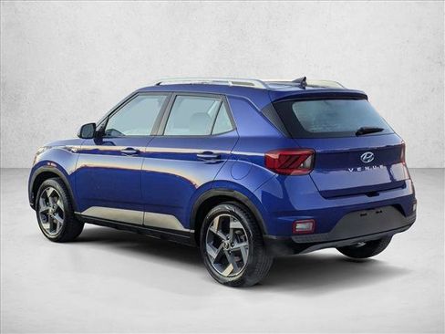 Used 2022 Hyundai Venue SEL w/ Cargo Package image 8