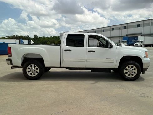 Used 2012 GMC Sierra 2500 SLE w/ SLE Preferred Package AWD/4WD image 7