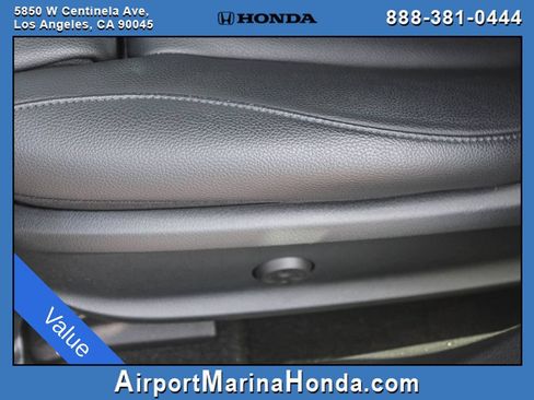 Used 2023 Mercedes-Benz CLA 250 w/ Premium Package image 23