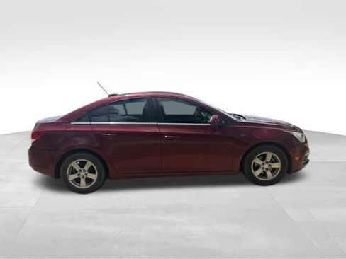Used 2015 Chevrolet Cruze LT FWD image 2