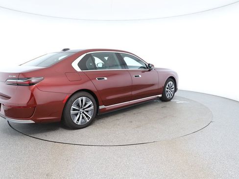 Used 2024 BMW i7 eDrive50 image 5