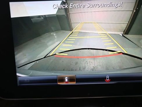 Used 2017 Mercedes-Benz GLC 300 4MATIC Coupe image 7