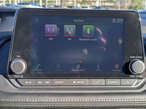 Certified 2024 Nissan Rogue SV w/ SV Premium Package image 17