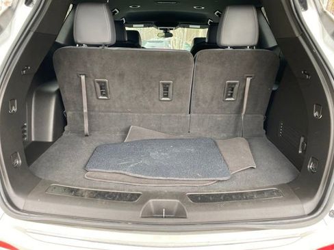 Used 2022 Buick Enclave Essence FWD image 25