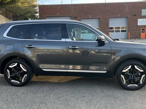 Used 2024 Kia Telluride S w/ S Sunroof Package image 6