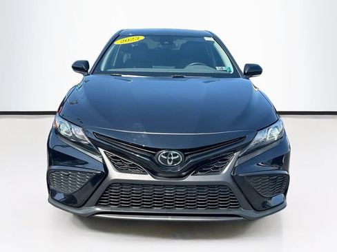 Used 2023 Toyota Camry SE FWD image 2