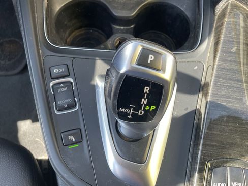 Used 2016 BMW 320i Sedan image 10