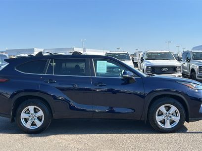 Used 2024 Toyota Highlander LE