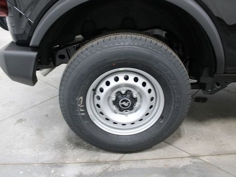 New 2025 Ford Bronco 4-Door image 32