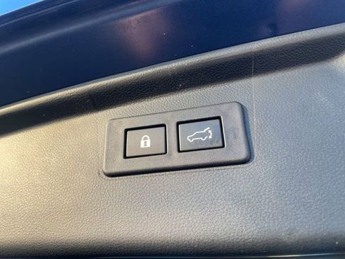 Used 2021 Subaru Outback Premium image 13