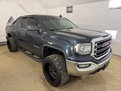 Used 2017 GMC Sierra 1500 SLE w/ SLE Value Package AWD/4WD image 7