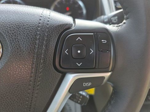 Used 2016 Toyota Highlander Plus image 25