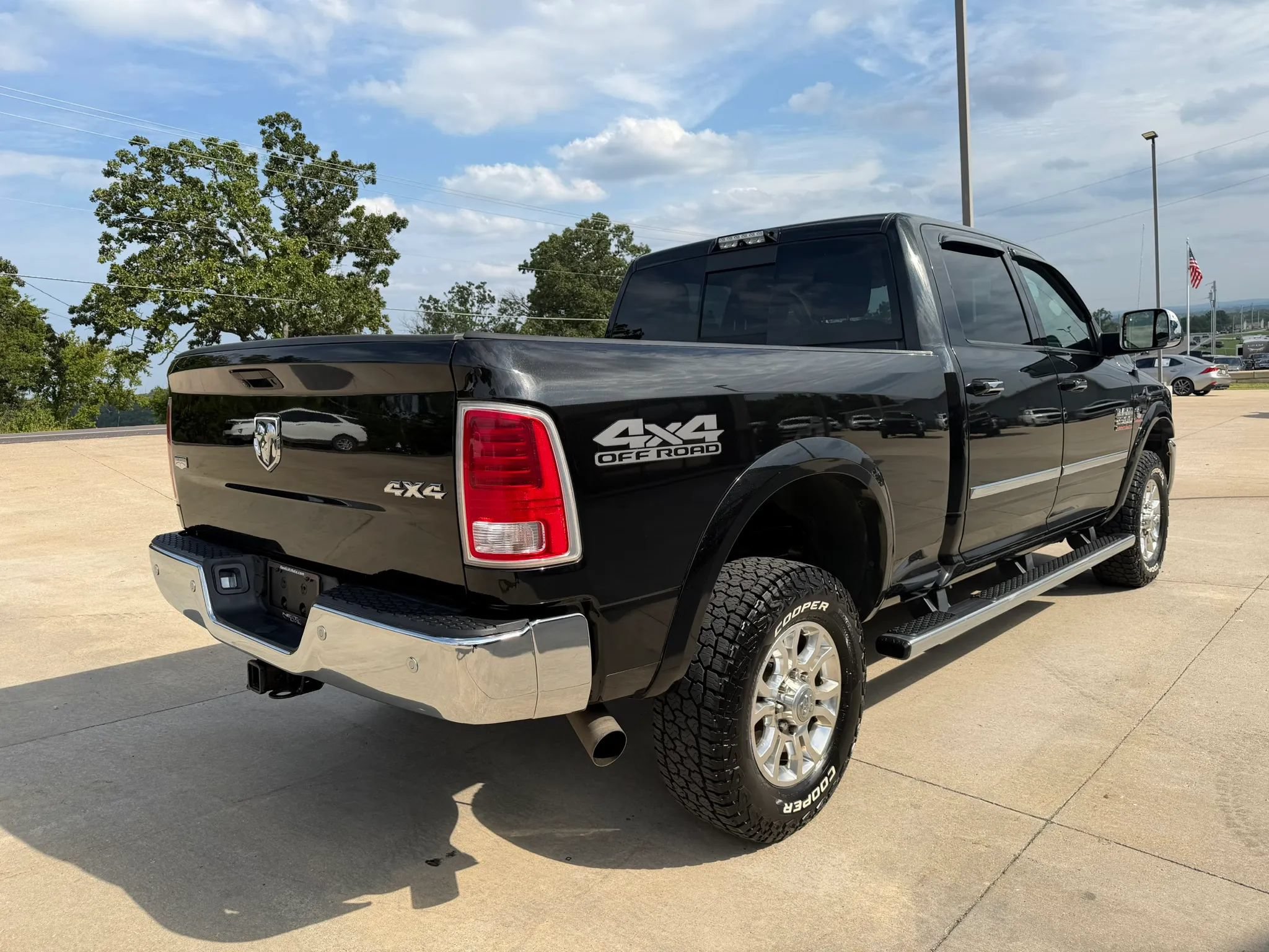 Used 2017 RAM 2500 Laramie w/ Snow Chief Group AWD/4WD image 9