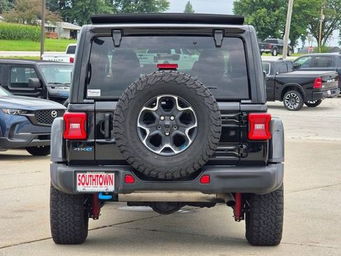 Used 2023 Jeep Wrangler Unlimited Rubicon 4xe w/ Steel Bumper Group AWD/4WD image 7