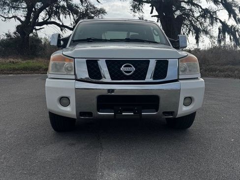 Used 2011 Nissan Titan SL w/ SL Technology Pkg image 8