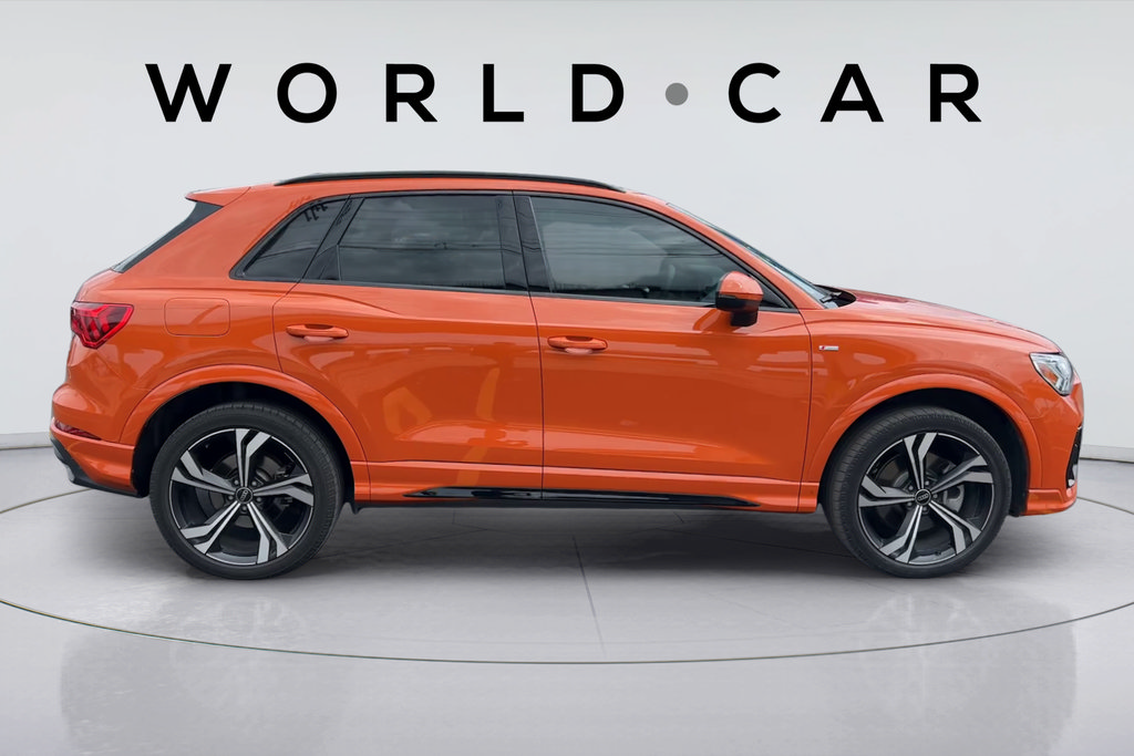 Used 2024 Audi Q3 2.0T Premium Plus w/ Premium Plus Package AWD/4WD image 2