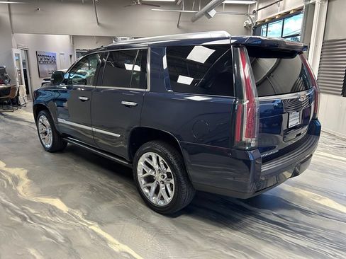 Used 2017 Cadillac Escalade Premium Luxury AWD/4WD image 35