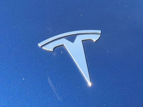 Used 2023 Tesla Model Y Long Range image 13