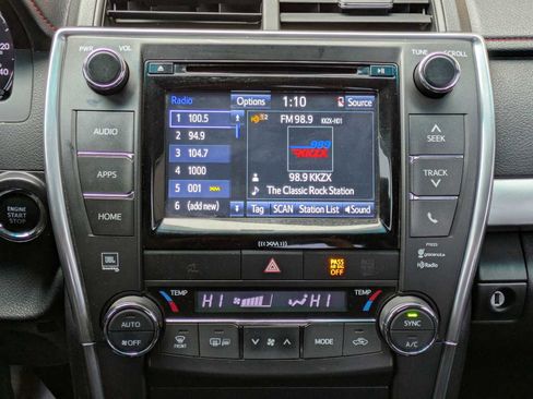 Used 2017 Toyota Camry XSE w/ Moonroof Package image 29