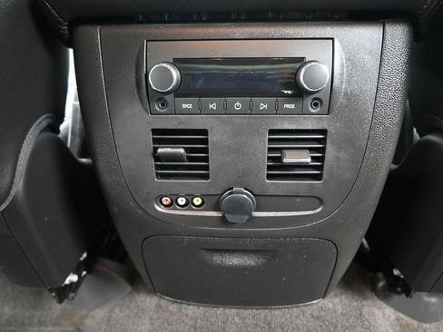 Used 2013 Chevrolet Avalanche LTZ image 27