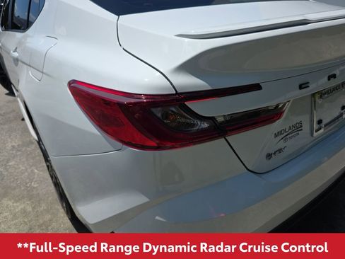Used 2025 Toyota Camry SE FWD image 9