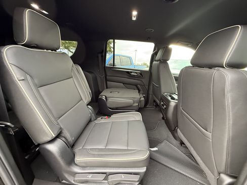 New 2025 Chevrolet Suburban Premier image 13