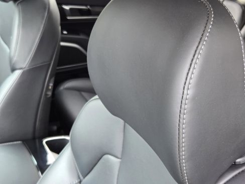 Used 2024 Kia Telluride S w/ S Sunroof Package FWD image 22