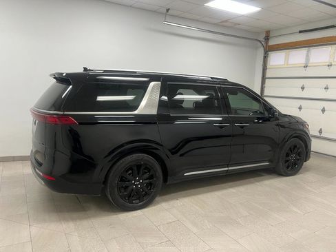 Used 2024 Kia Carnival SX FWD image 15