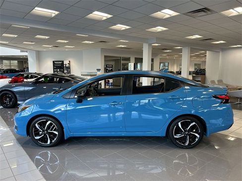 New 2025 Nissan Versa SR w/ Trunk Package image 5