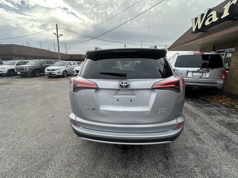 Used 2016 Toyota RAV4 XLE image 2