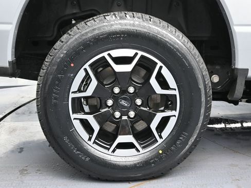 Used 2023 Ford F150 Lightning Pro image 13