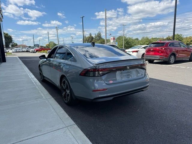 Used 2023 Honda Accord Sport image 5