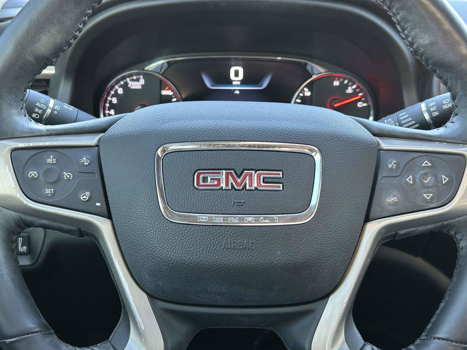 Used 2017 GMC Acadia Denali w/ Technology Package FWD image 25
