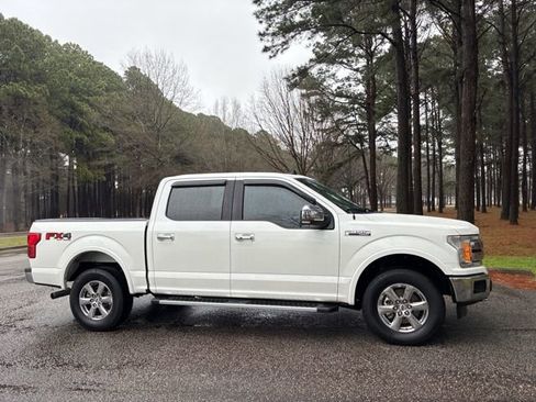 Used 2020 Ford F150 Lariat image 2